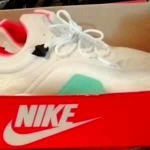 Nikes Huarache city move